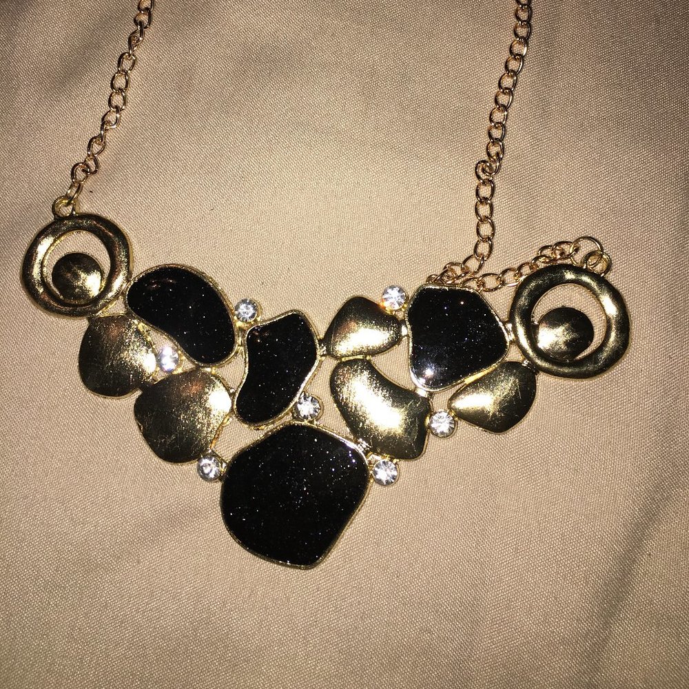 CUTE BY ACCESSORY NEW NECKLACE BLACK AND SILVER